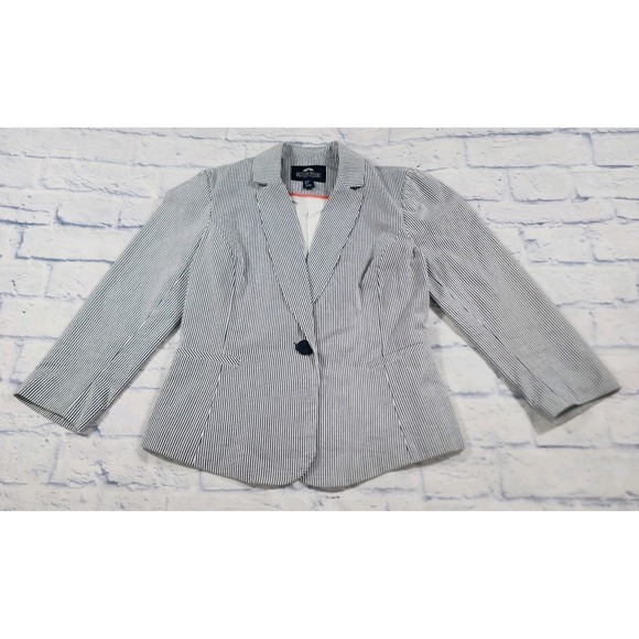 British Khaki Jackets & Blazers - British Khaki Blazer WOMENS SZ S Jacket Seersucker Preppy Nautical Classic